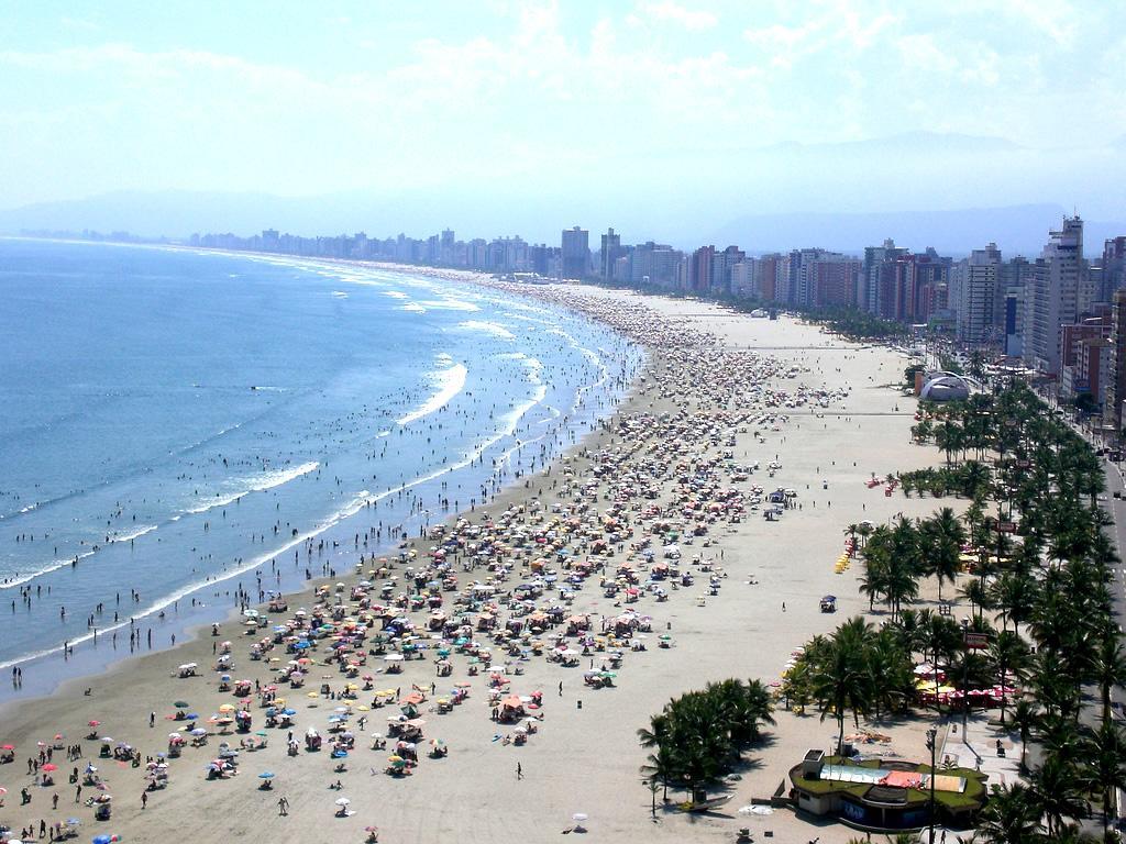Na Praia Grande (Santos)